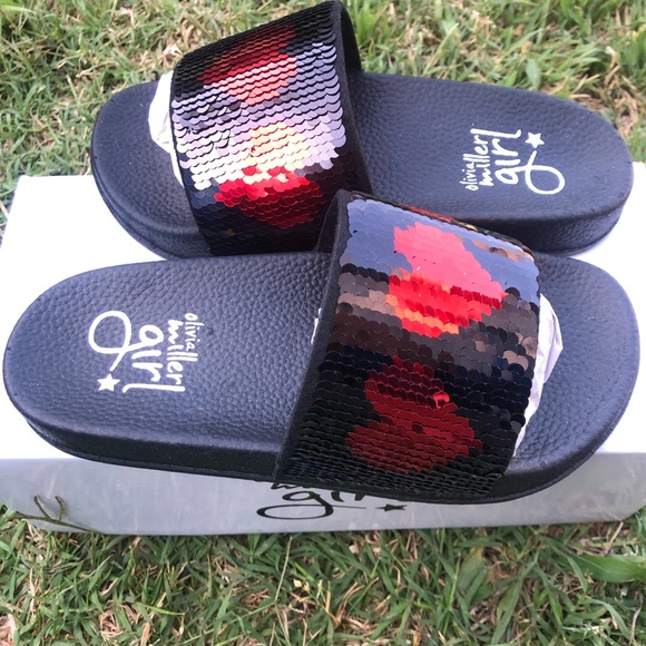 Sandals - Picture 2 of 3